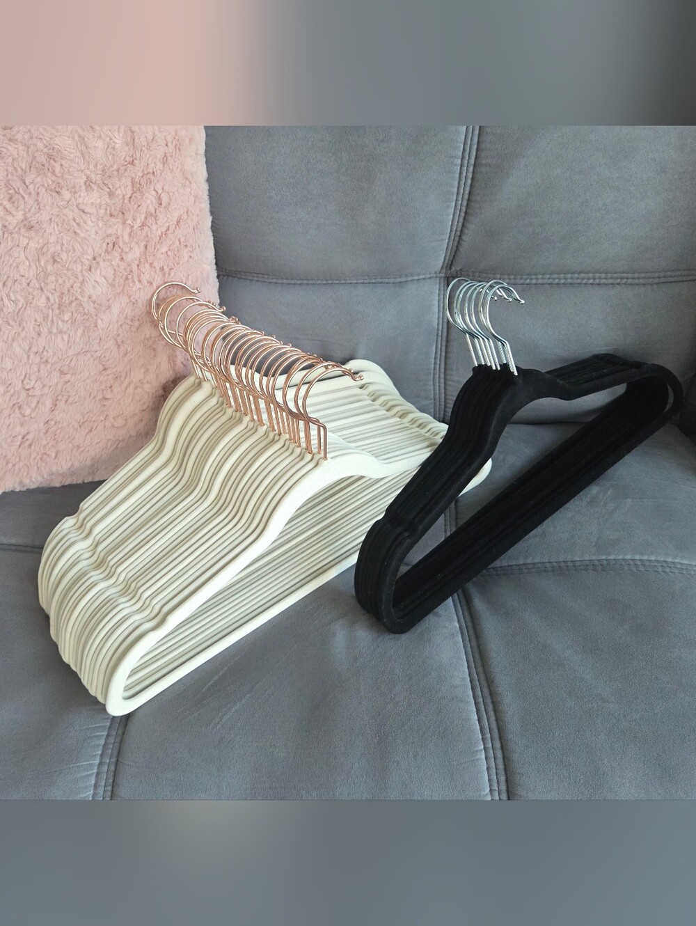 38 Velvet Slim Hangers Set - 30 Off White Rose + 8 Black Silver